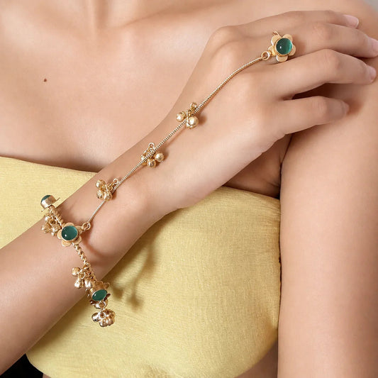 Green Stone Floral Hathphool Bracelet - Jajra